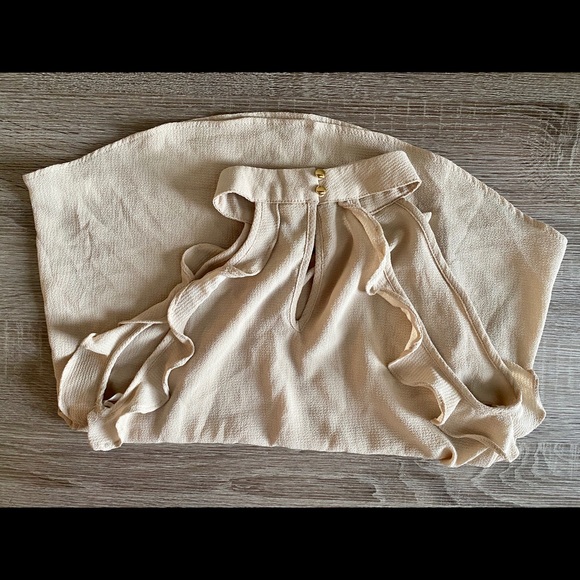 High Neck Ruffle Tank - Picture 3 of 4